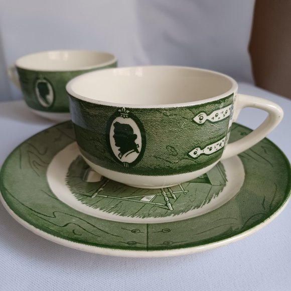 Tea set Colonial homestead green/ by Royal 6 cups, 6 plates , three small plates - Picture 2 of 11